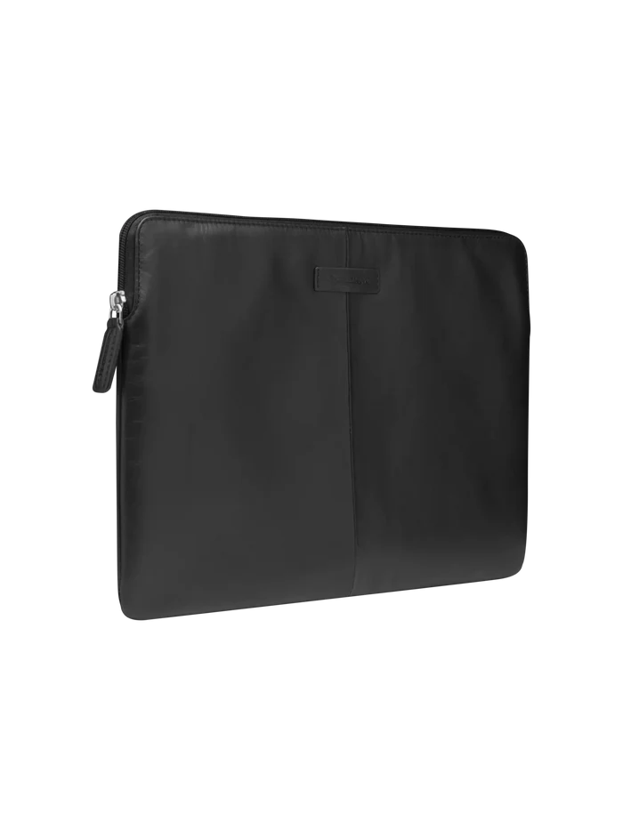 dbramante1928 Skagen Pro for MacBook Air 15" - Black #color_black