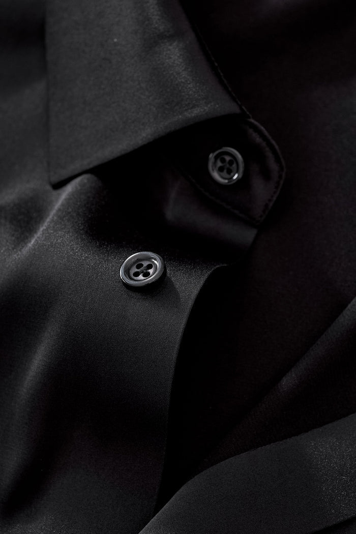 SIGNATURE SATIN STITCHLESS LS Shirt BLACK